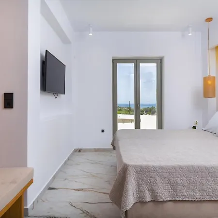 Golden Bay Luxury And Aparthotel Chrisi Akti (Paros)