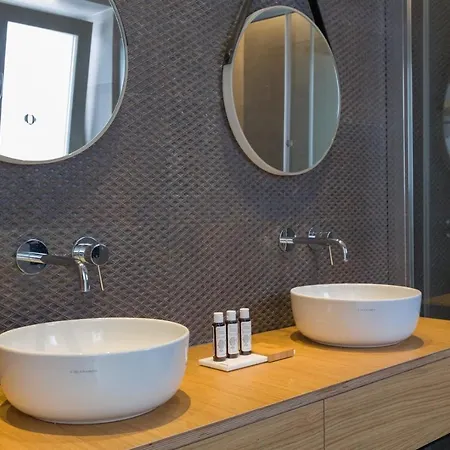 Aparthotel Golden Bay Luxury And 4*