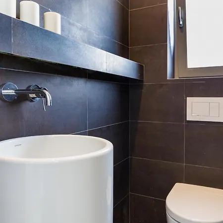 Golden Bay Luxury And 公寓式酒店 4*