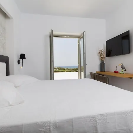 Golden Bay Luxury And Chrisi Akti (Paros)