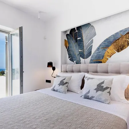 Golden Bay Luxury And 4* Chrisi Akti (Paros)