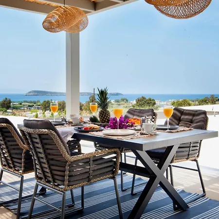 Golden Bay Luxury And Apartahotel Chrisi Akti (Paros)