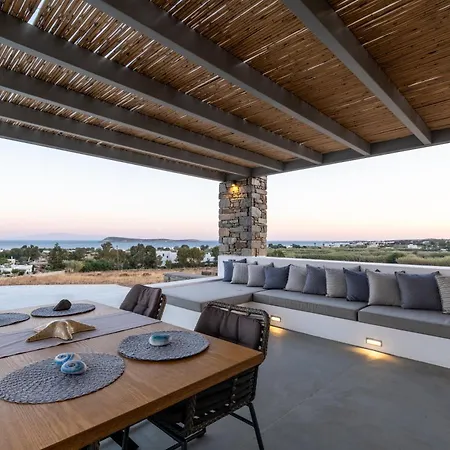 Golden Bay Luxury And 4* Chrisi Akti (Paros)