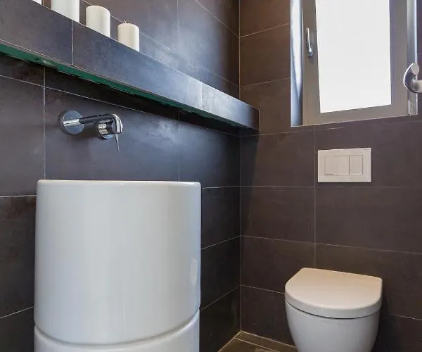 Golden Bay Luxury And Lägenhetshotell Chrisi Akti (Paros)