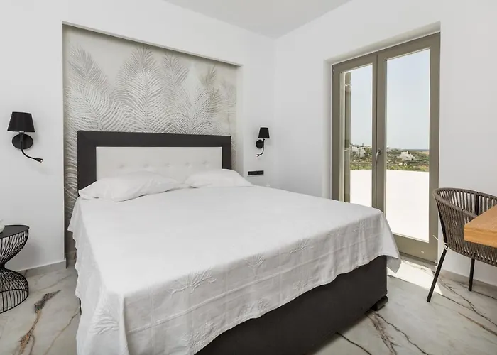 Golden Bay Luxury And Lägenhetshotell Chrisi Akti (Paros)