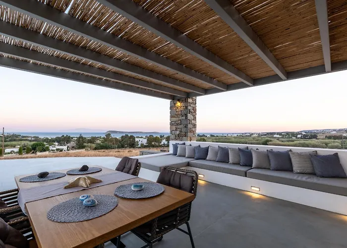 Golden Bay Luxury And 4* Chrisi Akti (Paros)